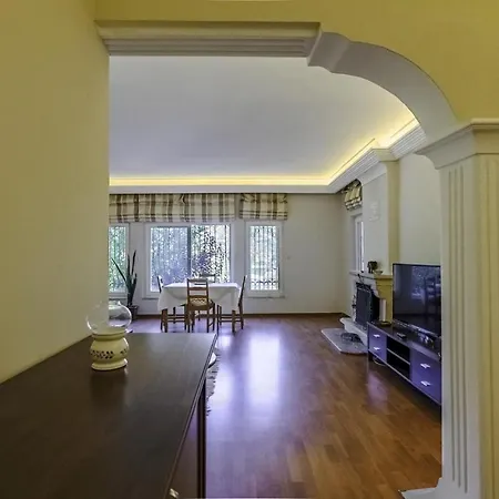 Chic W A Fireplace Pool Terrace In Alanya