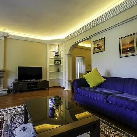 아파트 Chic W A Fireplace Pool Terrace In 알란야